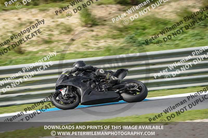 estoril;event digital images;motorbikes;no limits;peter wileman photography;portugal;trackday;trackday digital images